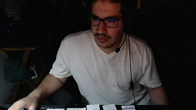 thealfawolf01 online show from June 18, 2026, 10:52 am