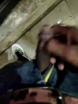 cumshotboy01 online show from October 24, 2025, 12:12 pm