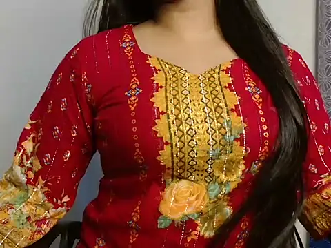 Unlucky-flowers online show from March 15, 2025, 1:40 pm