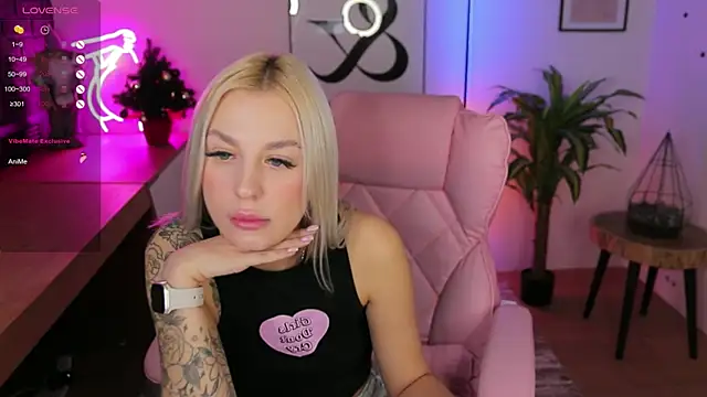 Crystal Barbie online show from December 10, 2024, 11:19 pm