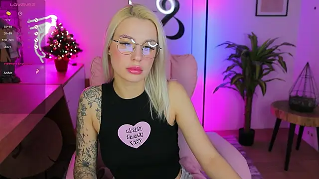 Crystal Barbie online show from January 7, 2025, 7:28 pm