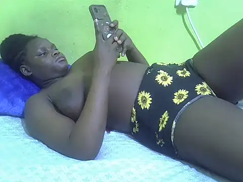 queendebbie online show from September 16, 2025, 1:12 pm