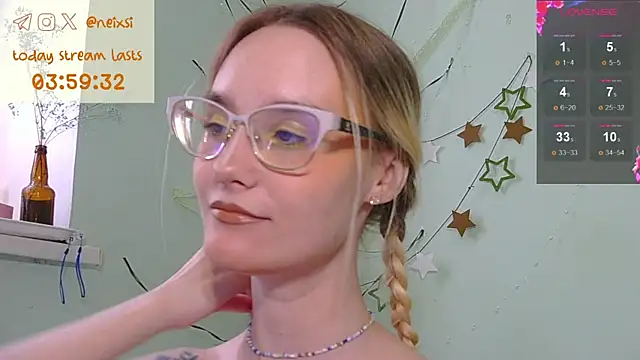 Snapshot of ixsi chatting on July 25, 2026, 10:35 am ixsi online show from July 25, 2026, 10:35 am