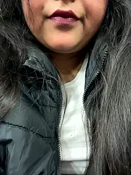 smile pretty online show from January 14, 2026, 11:49 am