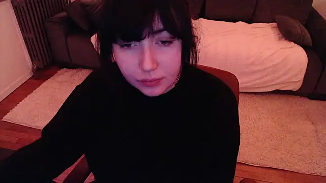 Lynylou online show from January 27, 2025, 2:20 am