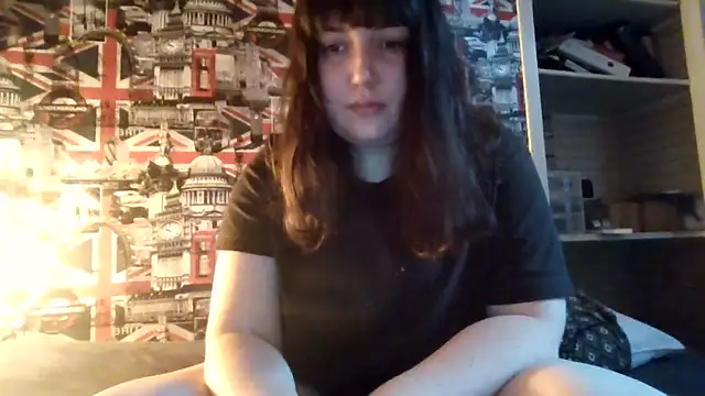 Lynylou online show from September 17, 2025, 7:21 am