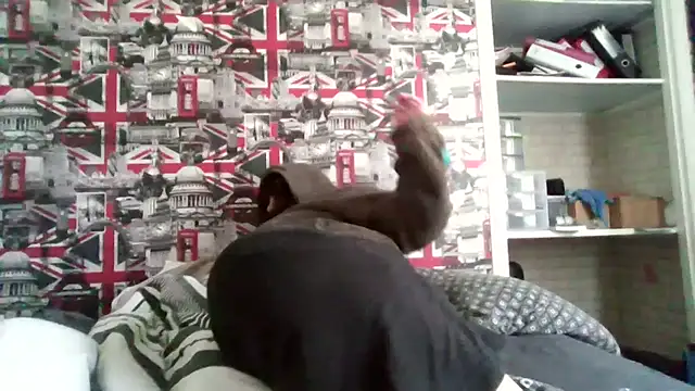 Lynylou online show from September 30, 2025, 8:30 am