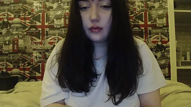 Lynylou online show from February 17, 2026, 3:14 am