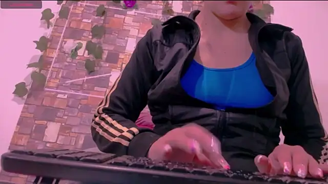 CrazyRousex online show from October 9, 2025, 4:16 pm