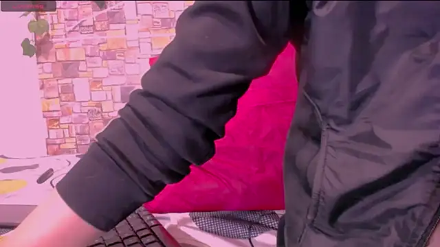 CrazyRousex online show from February 26, 2026, 2:49 pm