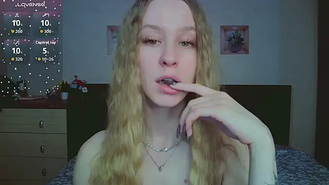 Lily  Devil online show from February 26, 2026, 12:37 pm