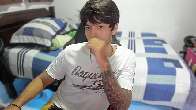 justin stark7 online show from December 3, 2024, 2:03 am