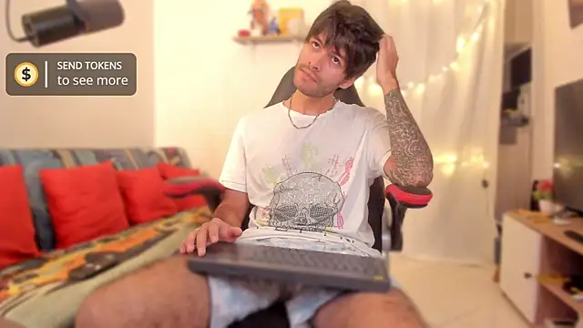 justin stark7 online show from December 3, 2025, 9:24 pm