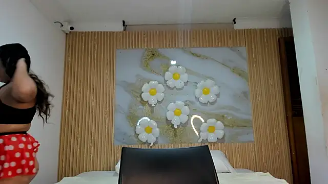 samy 19  online show from April 21, 2026, 11:05 am