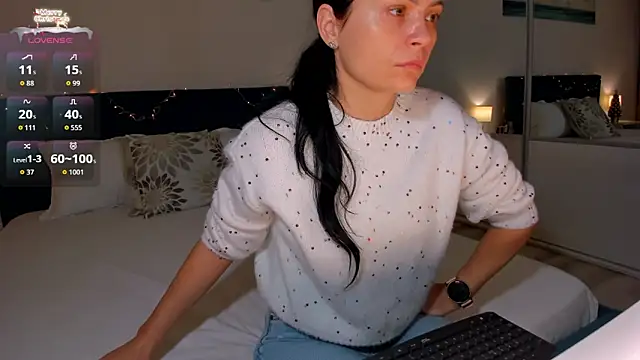 Snapshot of devilish_angel chatting on December 23, 2025, 5:38 am devilish angel online show from December 23, 2025, 5:38 am