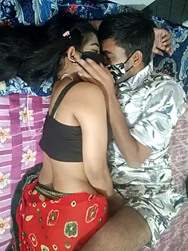 hottiess69 online show from March 12, 2026, 5:52 pm