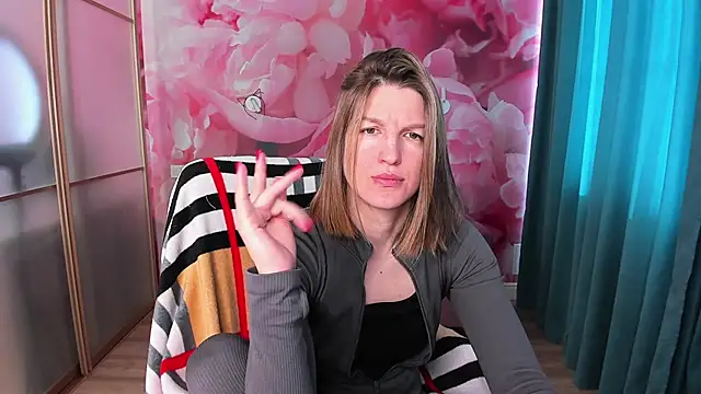 EmilyWalkeri online show from February 27, 2025, 8:06 am