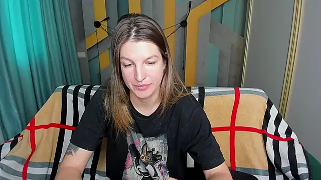 EmilyWalkeri online show from November 17, 2025, 8:09 am