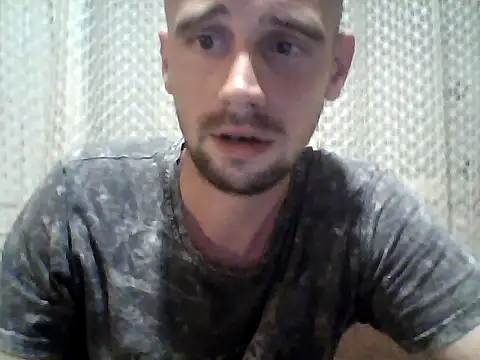 Snapshot of Rejtelmesest chatting on May 27, 2026, 11:46 pm Rejtelmesest online show from May 27, 2026, 11:46 pm