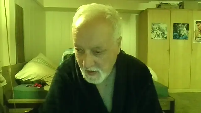 Snapshot of Sammy1660 chatting on August 4, 2026, 12:25 am Sammy1660 online show from August 4, 2026, 12:25 am