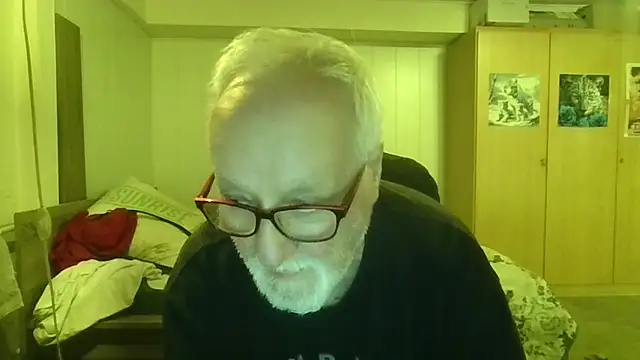 Snapshot of Sammy1660 chatting on August 7, 2026, 8:44 pm Sammy1660 online show from August 7, 2026, 8:44 pm