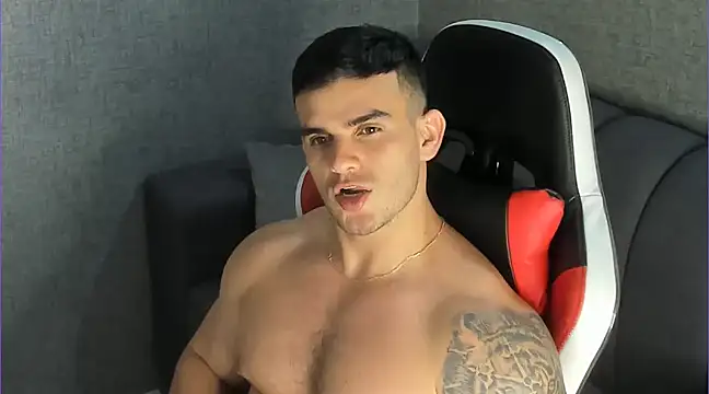 Ricardogo19 online show from February 2, 2025, 5:21 am