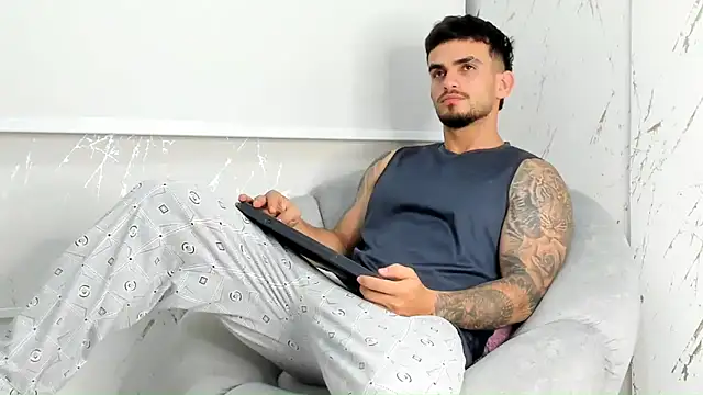 Ricardogo19 online show from April 3, 2026, 3:54 pm