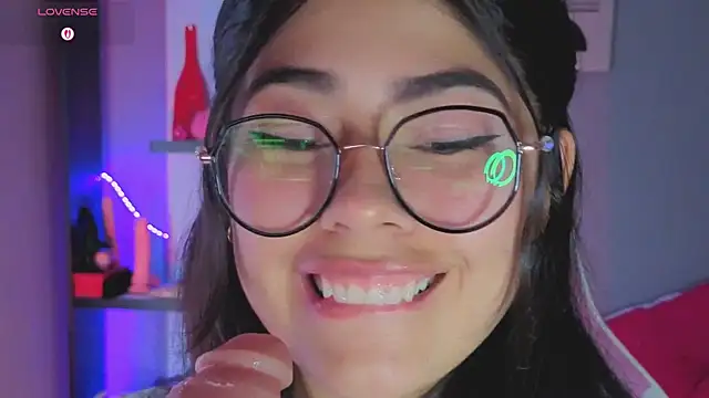 LoaLuxury online show from February 22, 2026, 5:22 pm