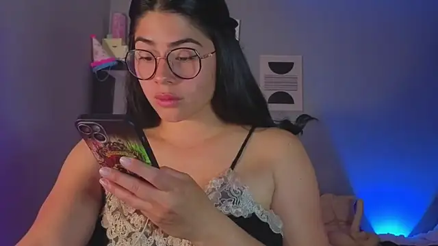 LoaLuxury online show from March 24, 2026, 6:57 pm