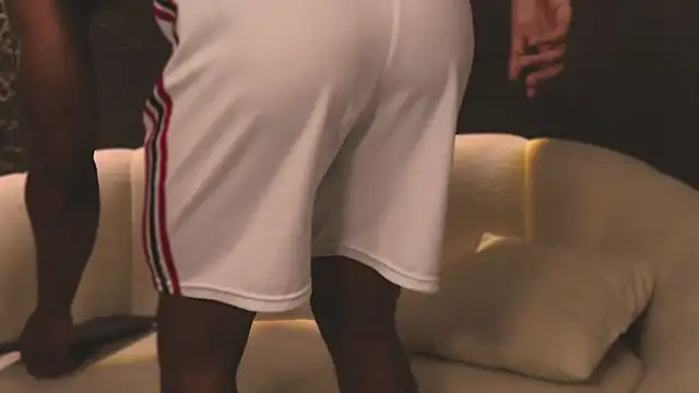 Logan Varela online show from February 19, 2025, 2:12 am