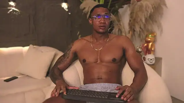 Logan Varela online show from February 20, 2025, 6:02 pm