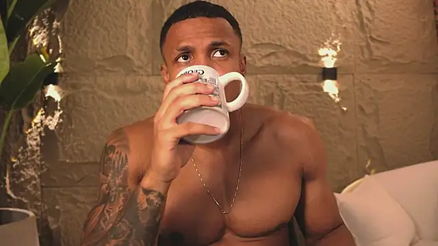 Logan Varela online show from March 5, 2025, 11:49 pm