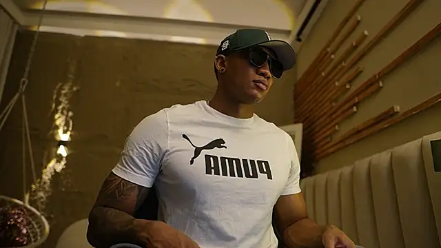 Logan Varela online show from April 19, 2026, 5:12 pm