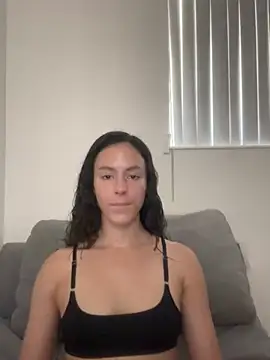 brookehoneynina online show from March 21, 2025, 6:18 pm