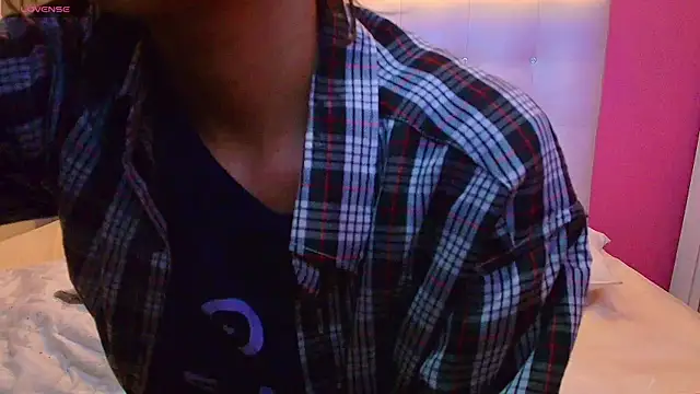 yourcuteneighbourr online show from February 18, 2025, 3:10 am