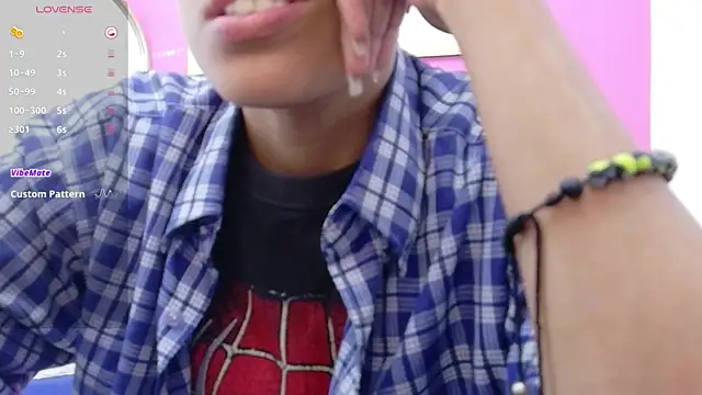 yourcuteneighbourr online show from September 27, 2025, 3:44 am