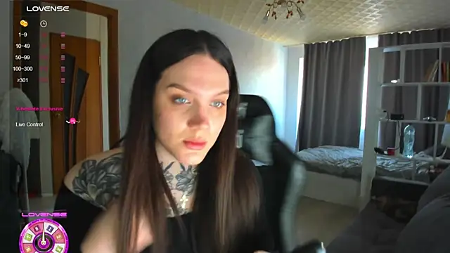 AizaRose online show from March 31, 2026, 6:03 am