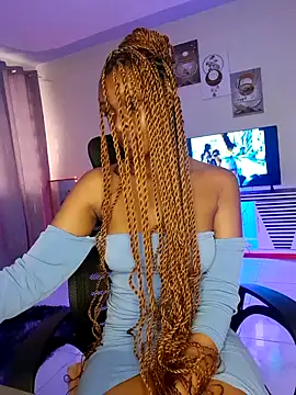 C-yoyo online show from December 23, 2024, 1:24 pm