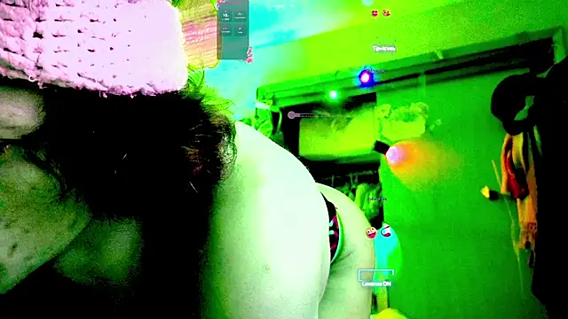 Snapshot of gurlnips chatting on February 8, 2025, 6:12 pm gurlnips online show from February 8, 2025, 6:12 pm