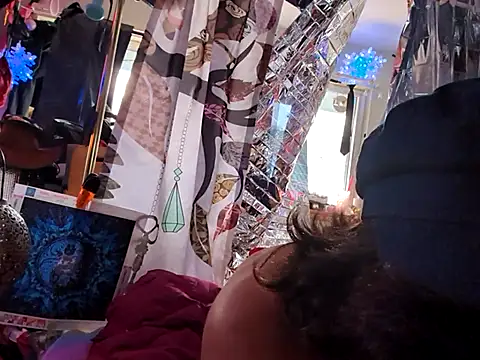 Snapshot of gurlnips chatting on February 21, 2025, 6:59 pm gurlnips online show from February 21, 2025, 6:59 pm