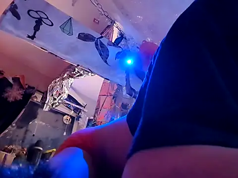 Snapshot of gurlnips chatting on March 19, 2025, 10:44 am gurlnips online show from March 19, 2025, 10:44 am