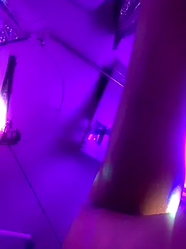 Snapshot of gurlnips chatting on September 29, 2025, 7:13 am gurlnips online show from September 29, 2025, 7:13 am