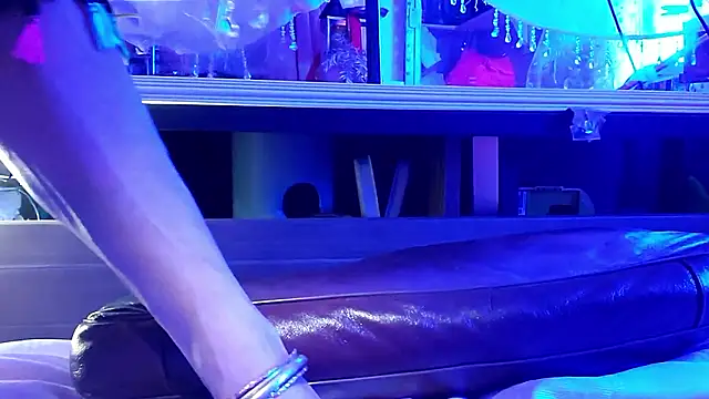 Snapshot of gurlnips chatting on October 26, 2025, 9:59 am gurlnips online show from October 26, 2025, 9:59 am