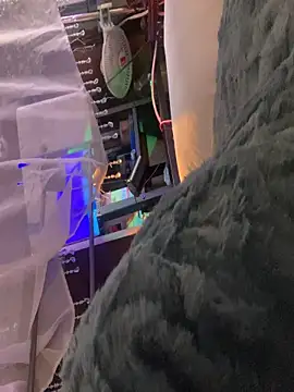 Snapshot of gurlnips chatting on December 2, 2025, 3:56 am gurlnips online show from December 2, 2025, 3:56 am