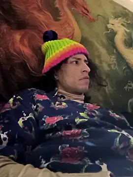 Snapshot of gurlnips chatting on February 13, 2026, 8:32 am gurlnips online show from February 13, 2026, 8:32 am