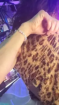 Snapshot of gurlnips chatting on March 5, 2026, 1:12 am gurlnips online show from March 5, 2026, 1:12 am