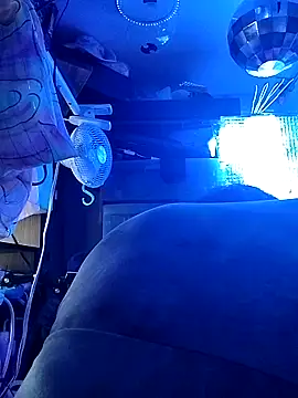 Snapshot of gurlnips chatting on March 8, 2026, 11:52 pm gurlnips online show from March 8, 2026, 11:52 pm