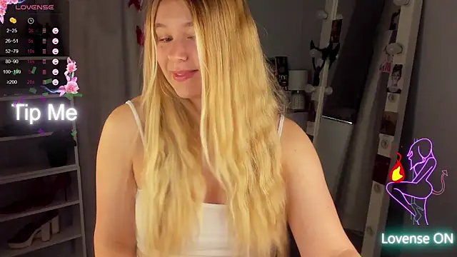 Rebecca Kelly online show from September 13, 2025, 1:38 am