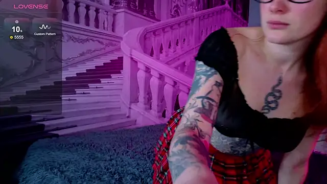 Liv Fay online show from December 20, 2024, 1:22 pm