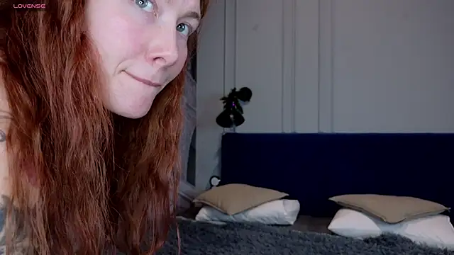 Liv Fay online show from December 25, 2024, 1:09 pm